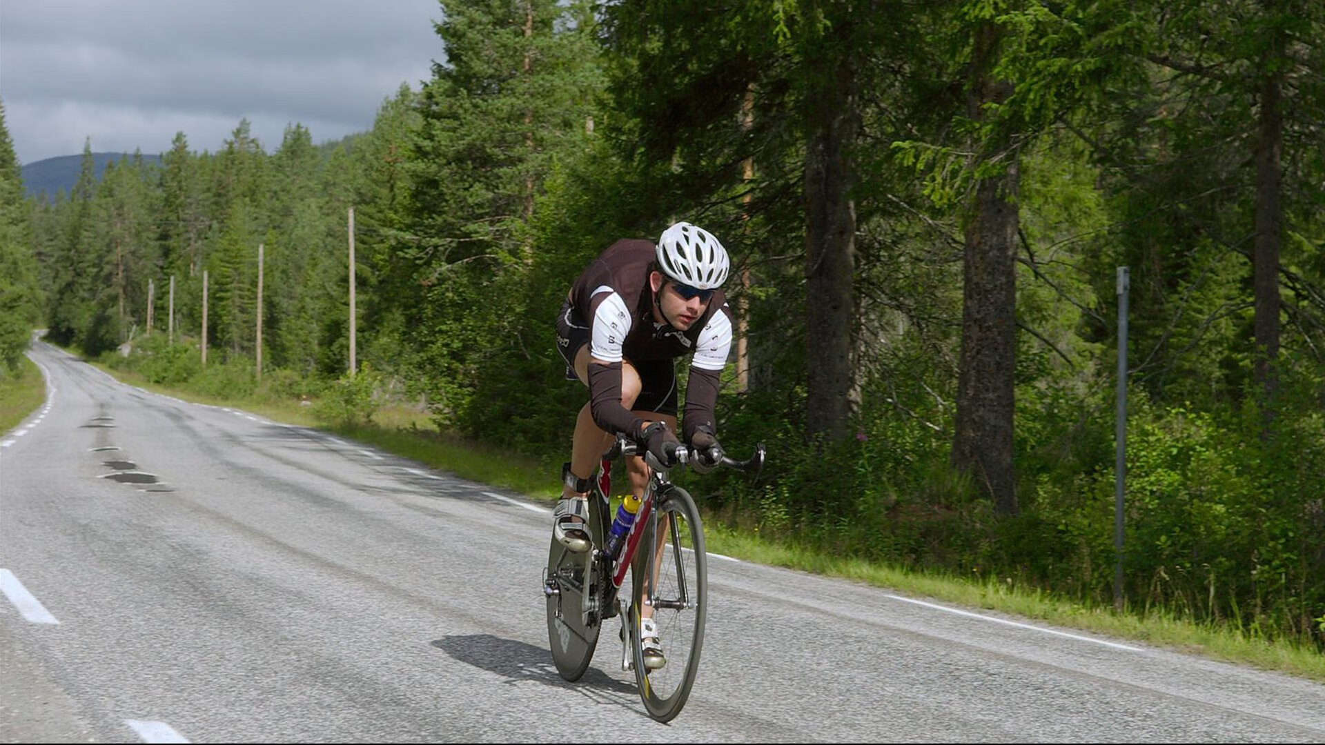 体育新闻中心发布新兴体育项目传播策略白皮书,体育传播活动中新媒体使用情况调查报告